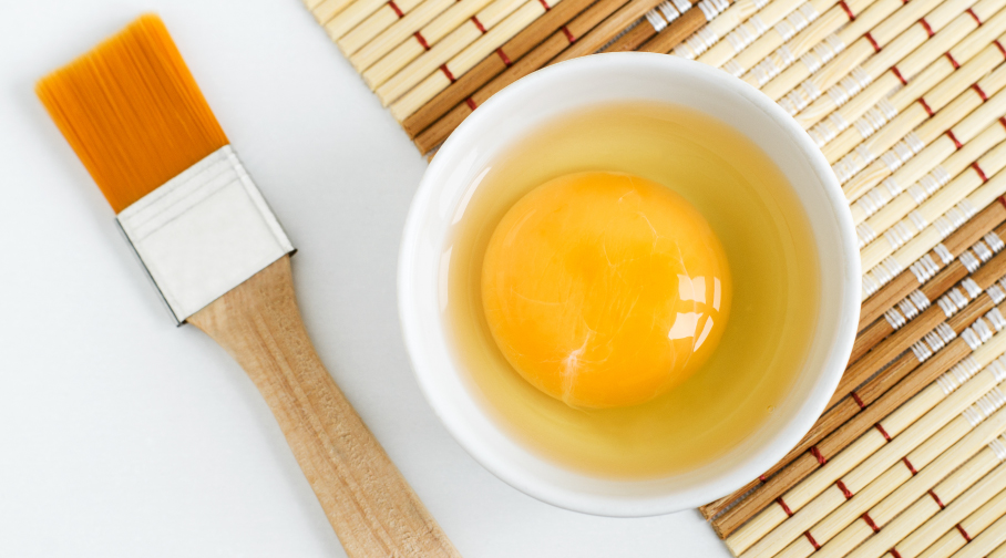 how to apply egg yolk on hair